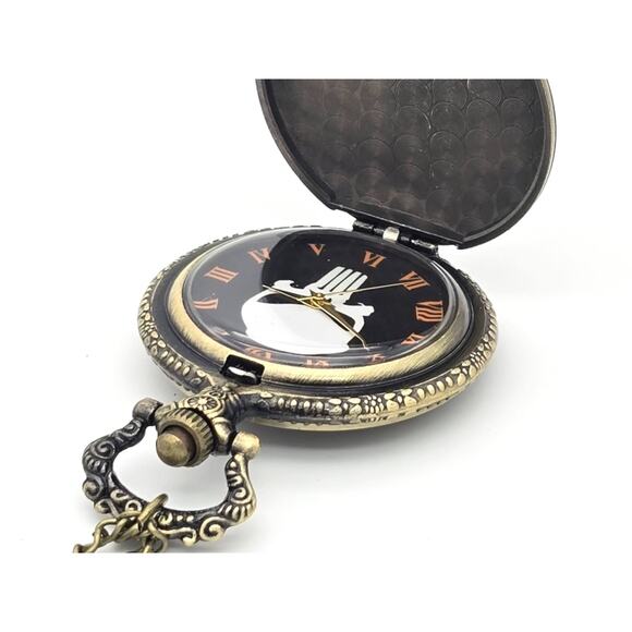 Punisher Skull Pocket Watch – Vintage Look Metal Biker Gothic Keepsake for Men - Picture 3 of 11